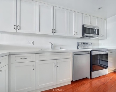 4335 Marina City - Photo Thumbnail 5