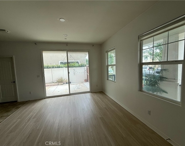 16025 Osprey Ave Drive - Photo Thumbnail 9