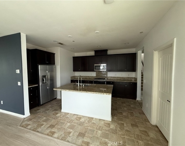 16025 Osprey Ave Drive - Photo Thumbnail 8