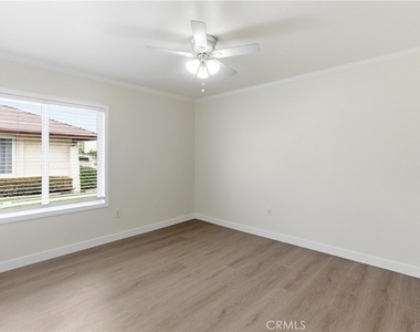 7082 Heil Ave - Photo Thumbnail 13