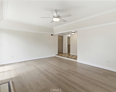 7082 Heil Ave - Photo Thumbnail 10