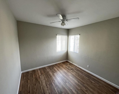 527 Dewey Street - Photo Thumbnail 4