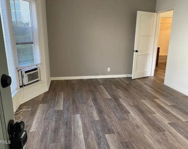 1424 E Wilson Avenue - Photo Thumbnail 1