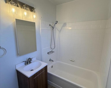 1424 E Wilson Avenue - Photo Thumbnail 7