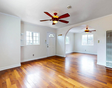 2850 Chadwick Circle - Photo Thumbnail 4