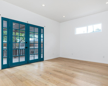 180 W Harriet Street - Photo Thumbnail 12