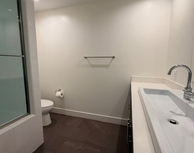1400 N Fuller - Photo Thumbnail 25