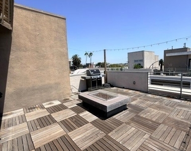 1400 N Fuller - Photo Thumbnail 30