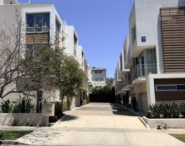 1400 N Fuller - Photo Thumbnail 40