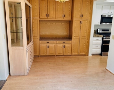 8933 Modesto Circle - Photo Thumbnail 6