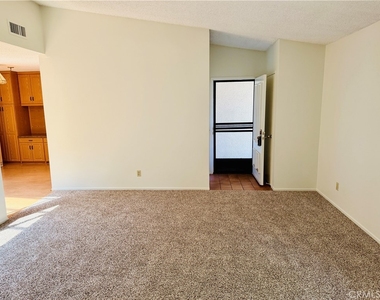 8933 Modesto Circle - Photo Thumbnail 2