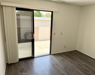 8933 Modesto Circle - Photo Thumbnail 17