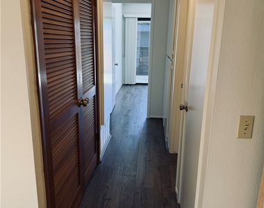 8933 Modesto Circle - Photo Thumbnail 10