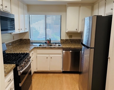 8933 Modesto Circle - Photo Thumbnail 7