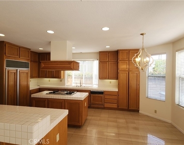2162 Ventia - Photo Thumbnail 14