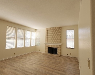 2162 Ventia - Photo Thumbnail 24