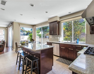 19352 Jasper Hill - Photo Thumbnail 5