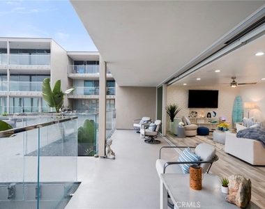 1585 S Coast - Photo Thumbnail 18