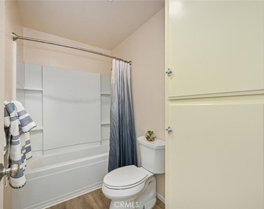 23732 Hillhurst - Photo Thumbnail 8