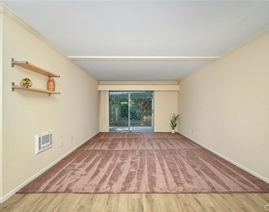 23732 Hillhurst - Photo Thumbnail 6