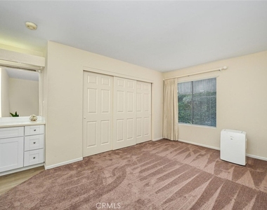 23732 Hillhurst - Photo Thumbnail 10
