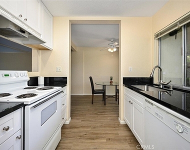23732 Hillhurst - Photo Thumbnail 3