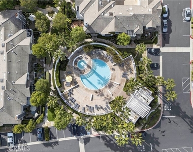 32 Carlsbad - Photo Thumbnail 10