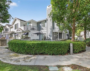 32 Carlsbad - Photo Thumbnail 19