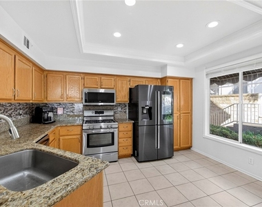 32 Carlsbad - Photo Thumbnail 11