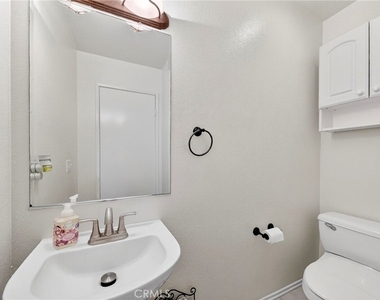 32 Carlsbad - Photo Thumbnail 18
