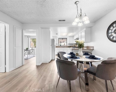 321 N Lincoln - Photo Thumbnail 3