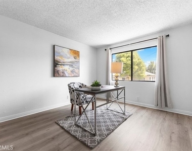 321 N Lincoln - Photo Thumbnail 6