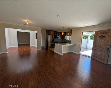 2165 Via Mariposa - Photo Thumbnail 5