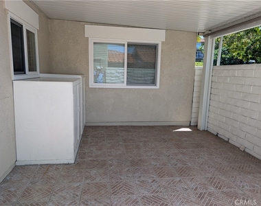 2165 Via Mariposa - Photo Thumbnail 25