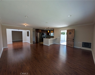 2165 Via Mariposa - Photo Thumbnail 3