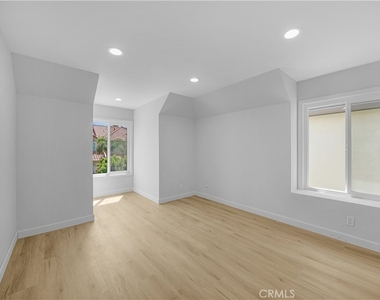 6082 Eaglecrest Drive - Photo Thumbnail 14