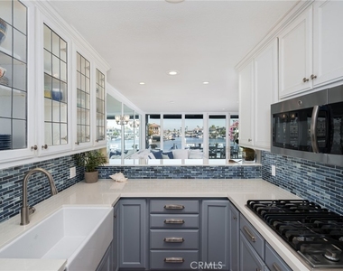 4021 Aladdin Drive - Photo Thumbnail 8