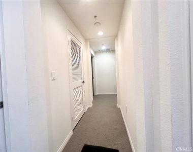 6020 Seabluff Drive - Photo Thumbnail 5