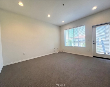 6020 Seabluff Drive - Photo Thumbnail 6