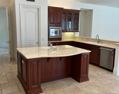 32 Gleneagles Drive - Photo Thumbnail 8