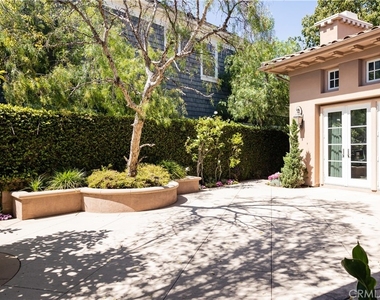 32 Gleneagles Drive - Photo Thumbnail 1