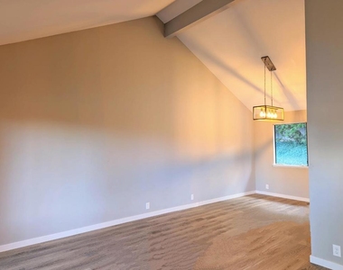 6525 Idlewild Court - Photo Thumbnail 3