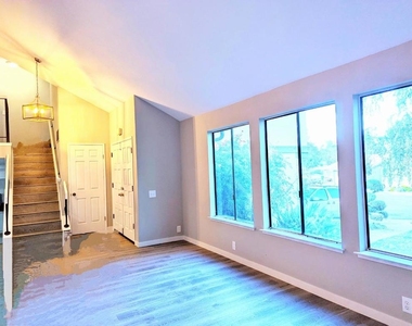 6525 Idlewild Court - Photo Thumbnail 1