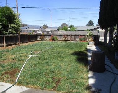 8495 Murray Avenue - Photo Thumbnail 2