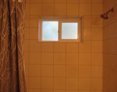 8495 Murray Avenue - Photo Thumbnail 8