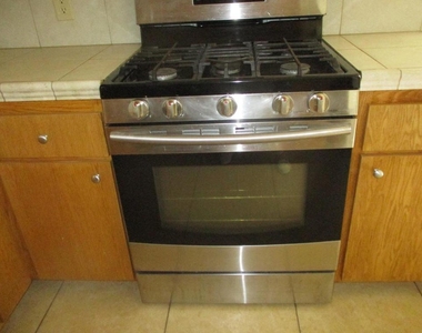 8495 Murray Avenue - Photo Thumbnail 3