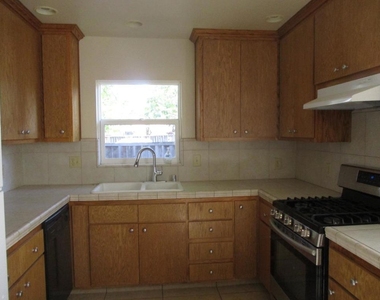 8495 Murray Avenue - Photo Thumbnail 4