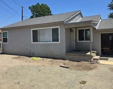 8467 Cottonwood Avenue - Photo Thumbnail 3