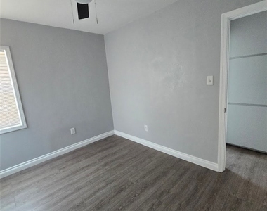 8467 Cottonwood Avenue - Photo Thumbnail 1