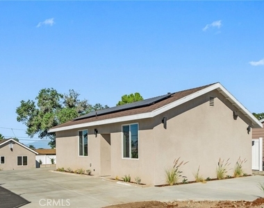 1318 Malachite Avenue - Photo Thumbnail 1